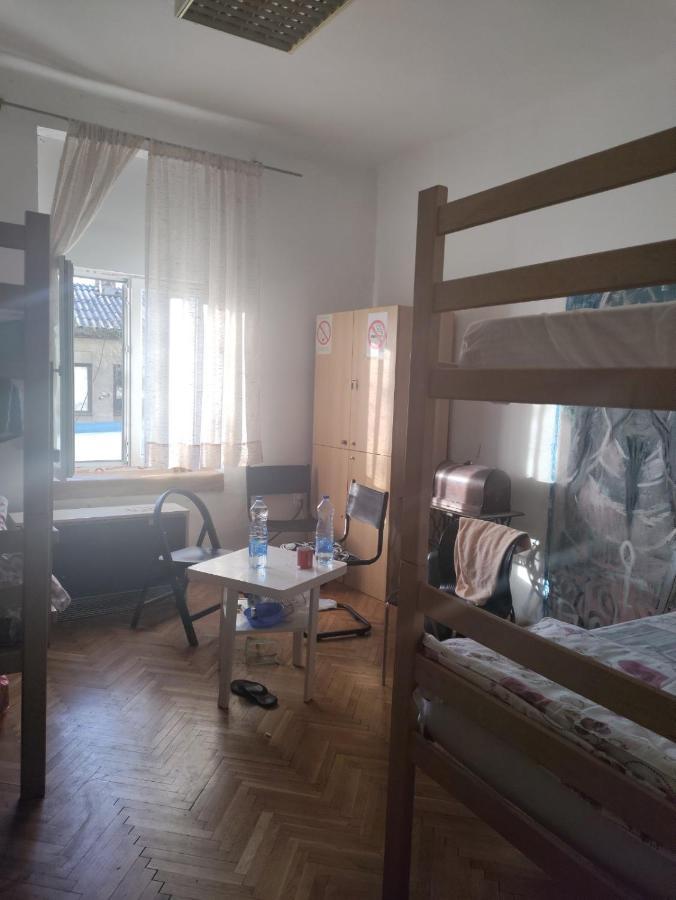 Hostel Yolo Beograd Eksteriør bilde