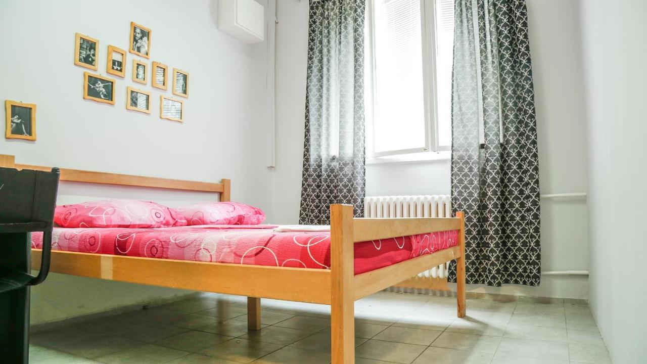 Hostel Yolo Beograd Eksteriør bilde