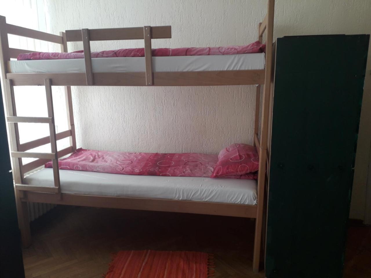 Hostel Yolo Beograd Eksteriør bilde